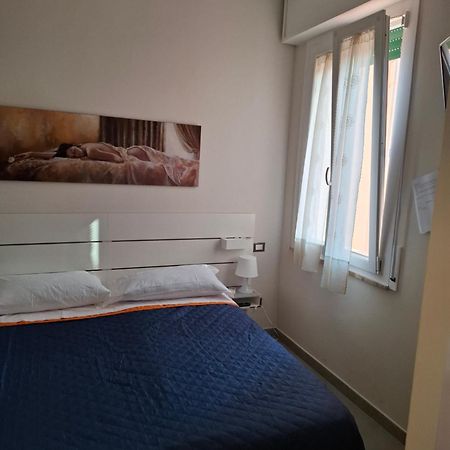 Fare Bnb - Room Del Parco Reggio Emilia Ngoại thất bức ảnh