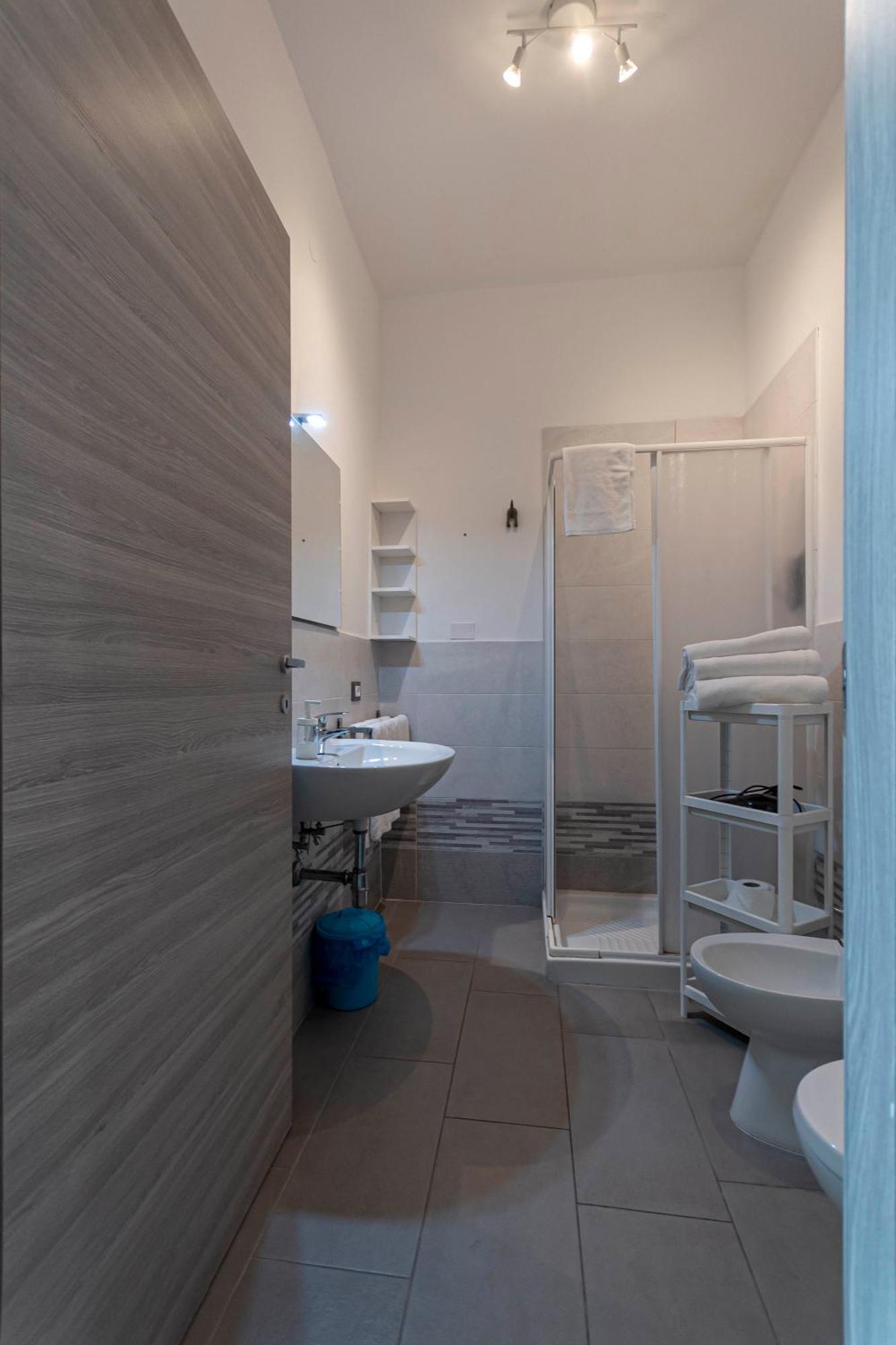 Fare Bnb - Room Del Parco Reggio Emilia Ngoại thất bức ảnh