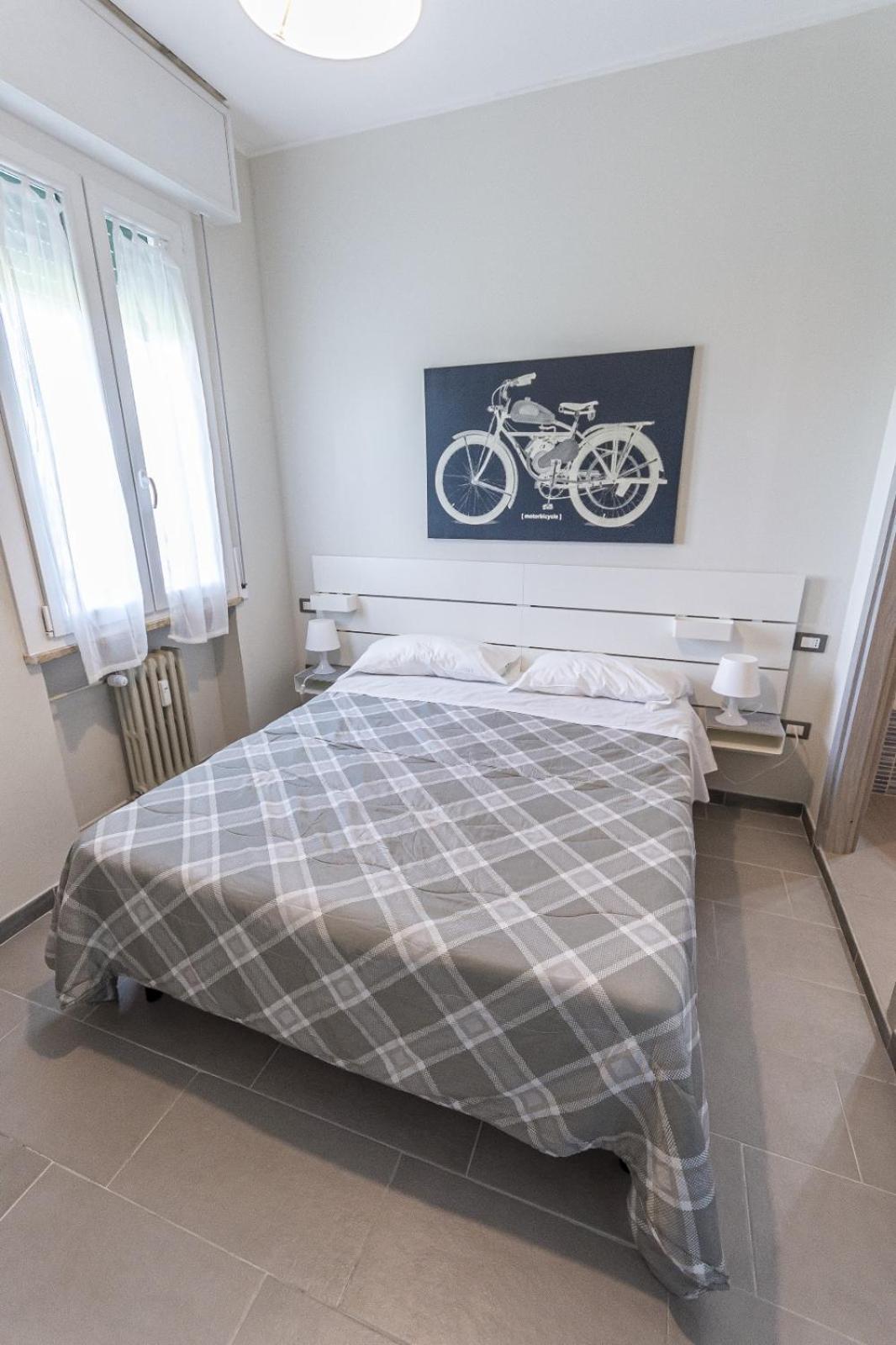 Fare Bnb - Room Del Parco Reggio Emilia Ngoại thất bức ảnh