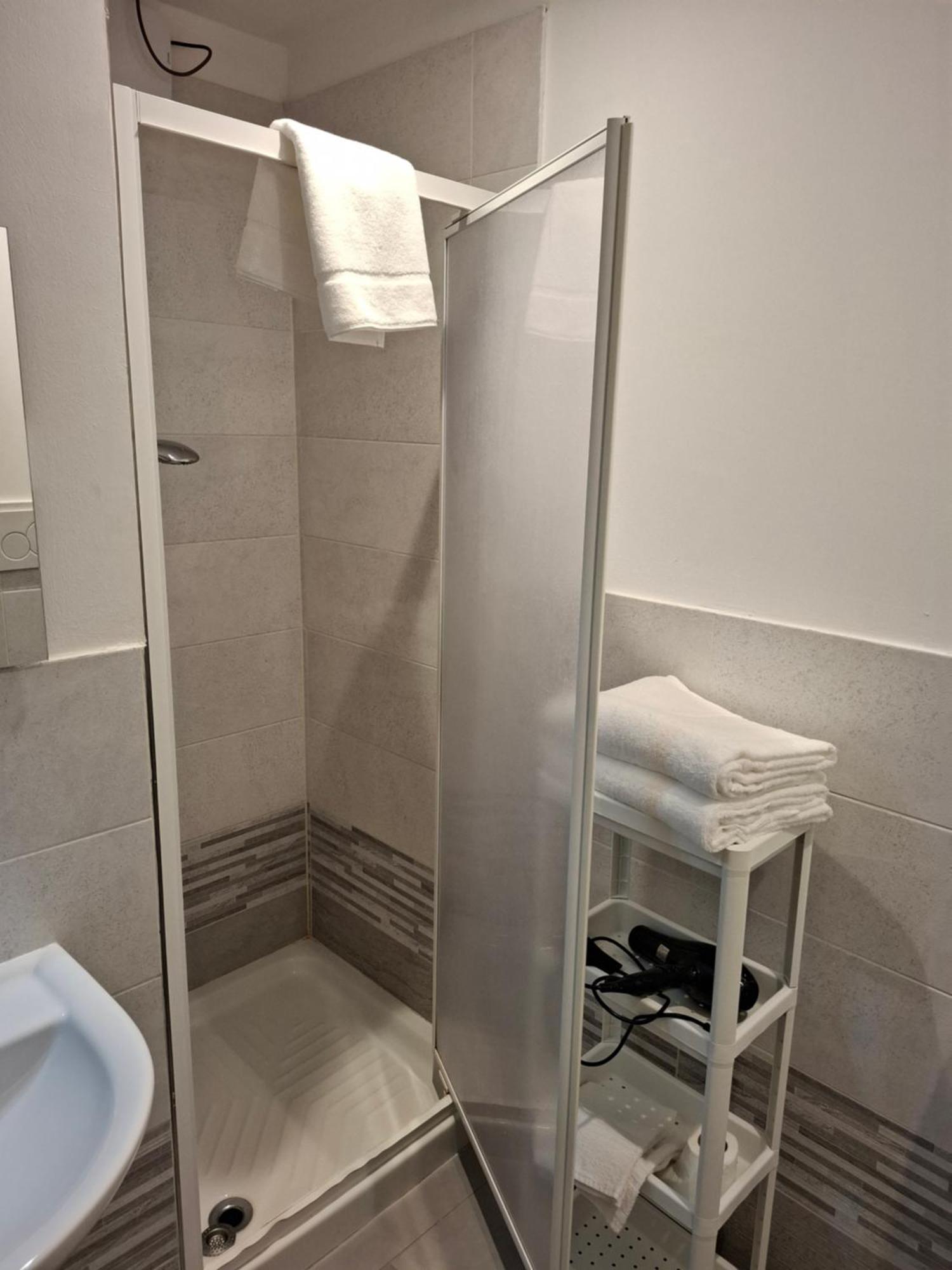 Fare Bnb - Room Del Parco Reggio Emilia Ngoại thất bức ảnh