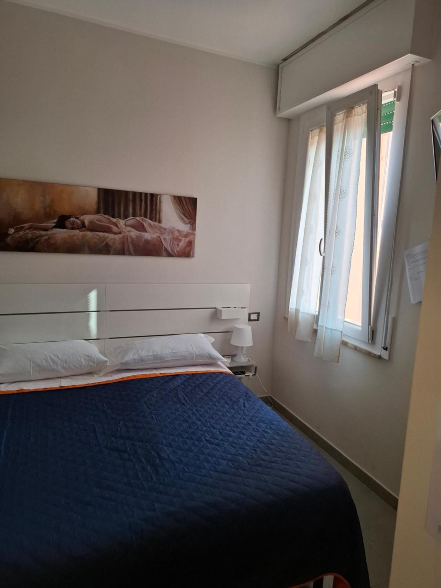 Fare Bnb - Room Del Parco Reggio Emilia Ngoại thất bức ảnh