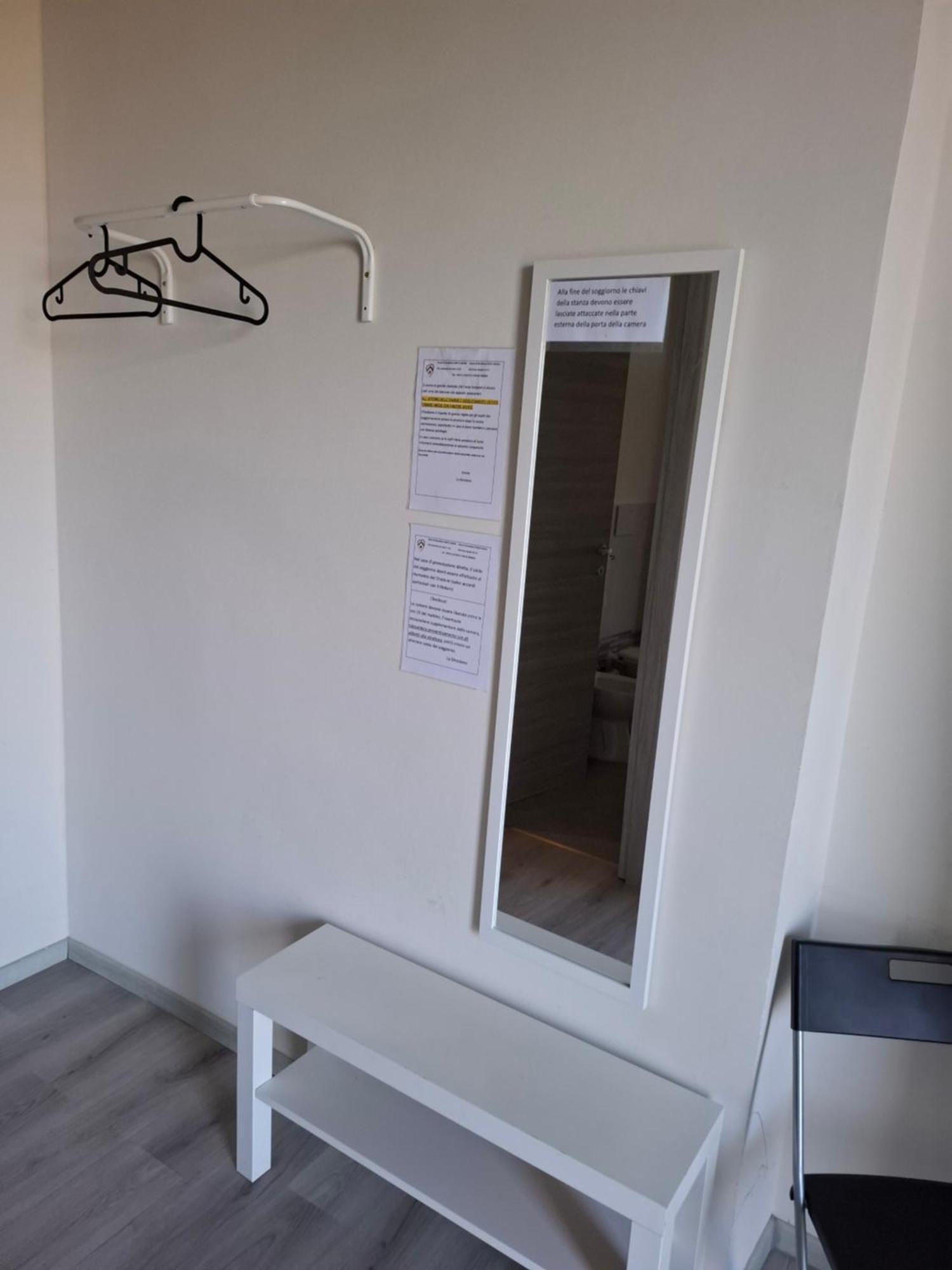 Fare Bnb - Room Del Parco Reggio Emilia Ngoại thất bức ảnh