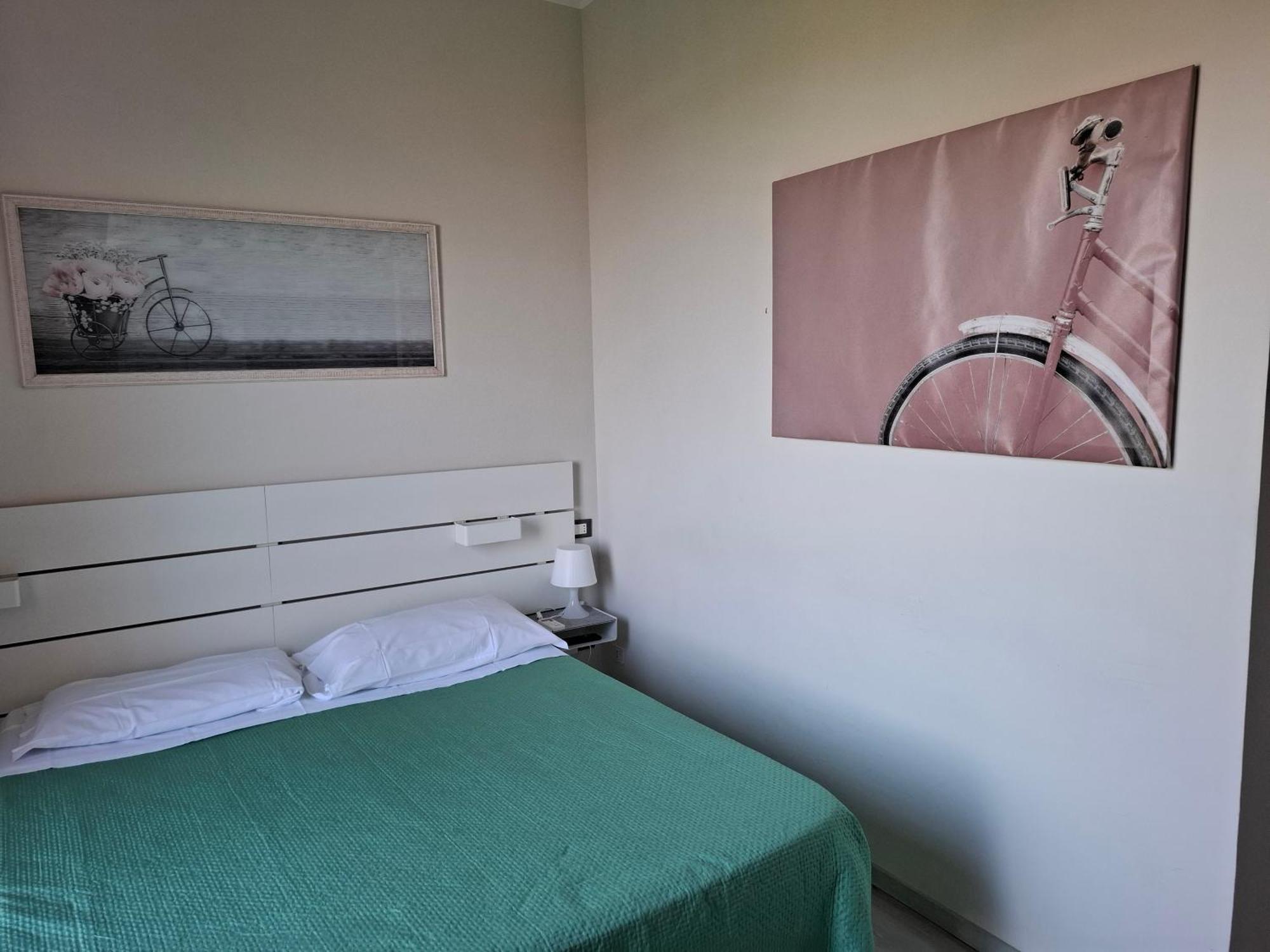 Fare Bnb - Room Del Parco Reggio Emilia Ngoại thất bức ảnh